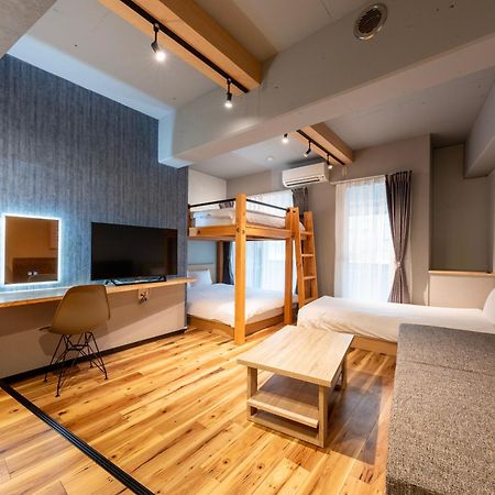 E-Stay Namba Ōsaka Exterior foto