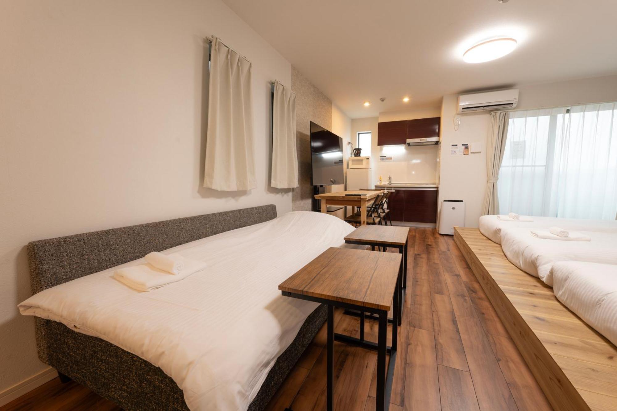 E-Stay Namba Ōsaka Exterior foto